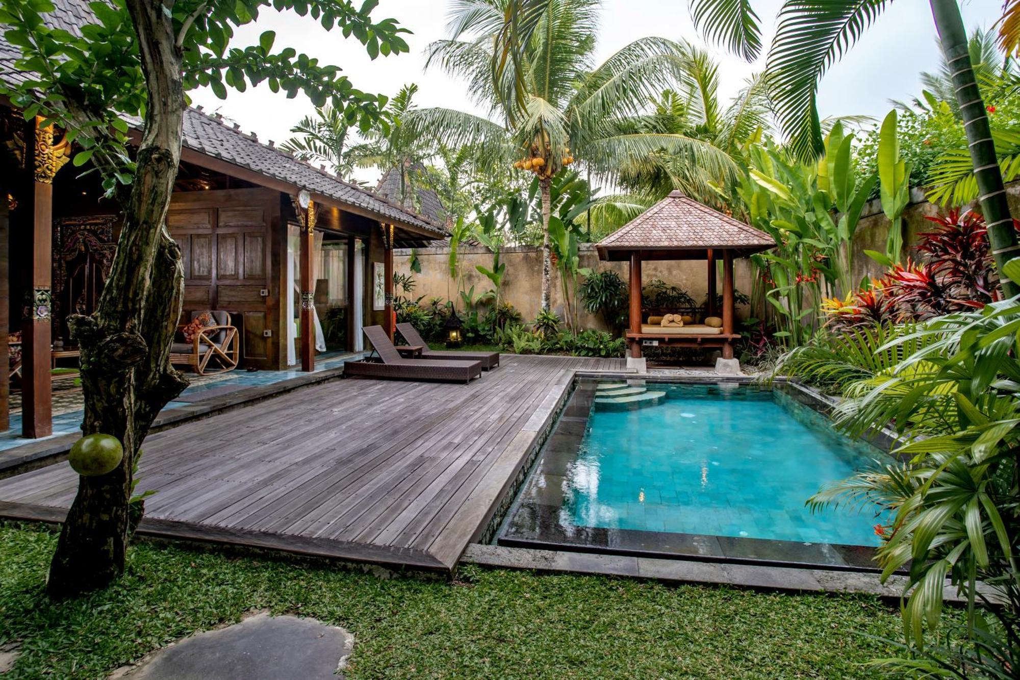 Arya Villa *