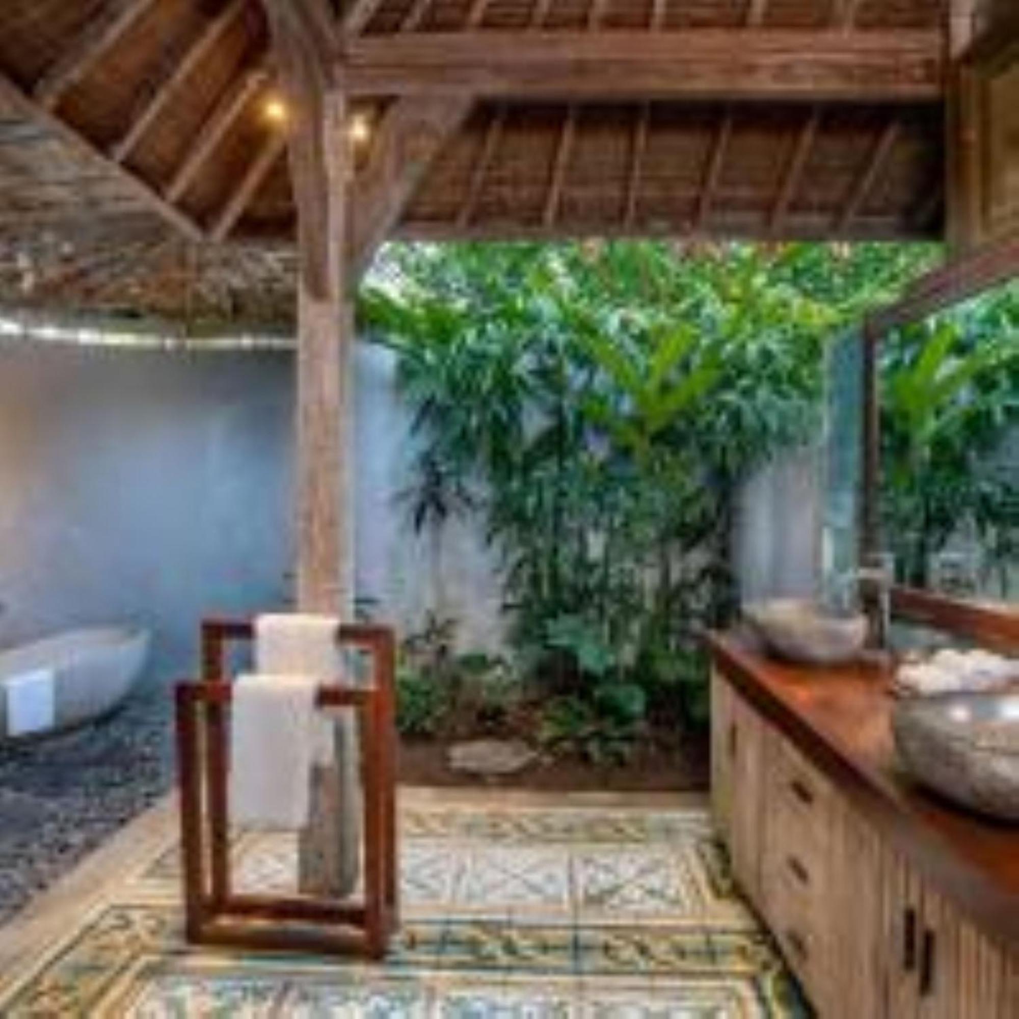Arya Villa *